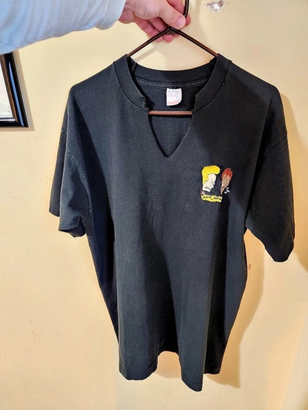 Fruit of the Loom Vintage MTV Beavis and Butt-Head Embroidered T-Shirt Size XL